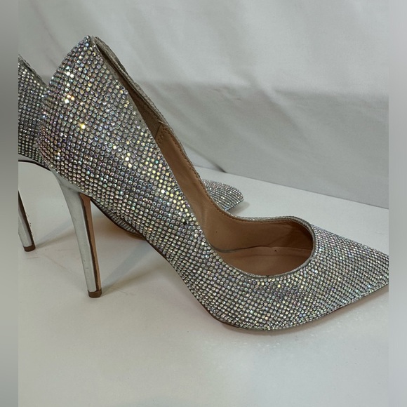 Steve Madden “Altisha” Nude Crystal Pointed-Toe Pumps w Silver Heels Sz 8.5 - Picture 8 of 10